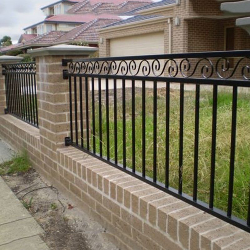 Decorative Garden Fencing Buildings Galvanized Iron Black Metal Fence Panels Morden Trellis Gates Outdoor Wrought Iron Fence