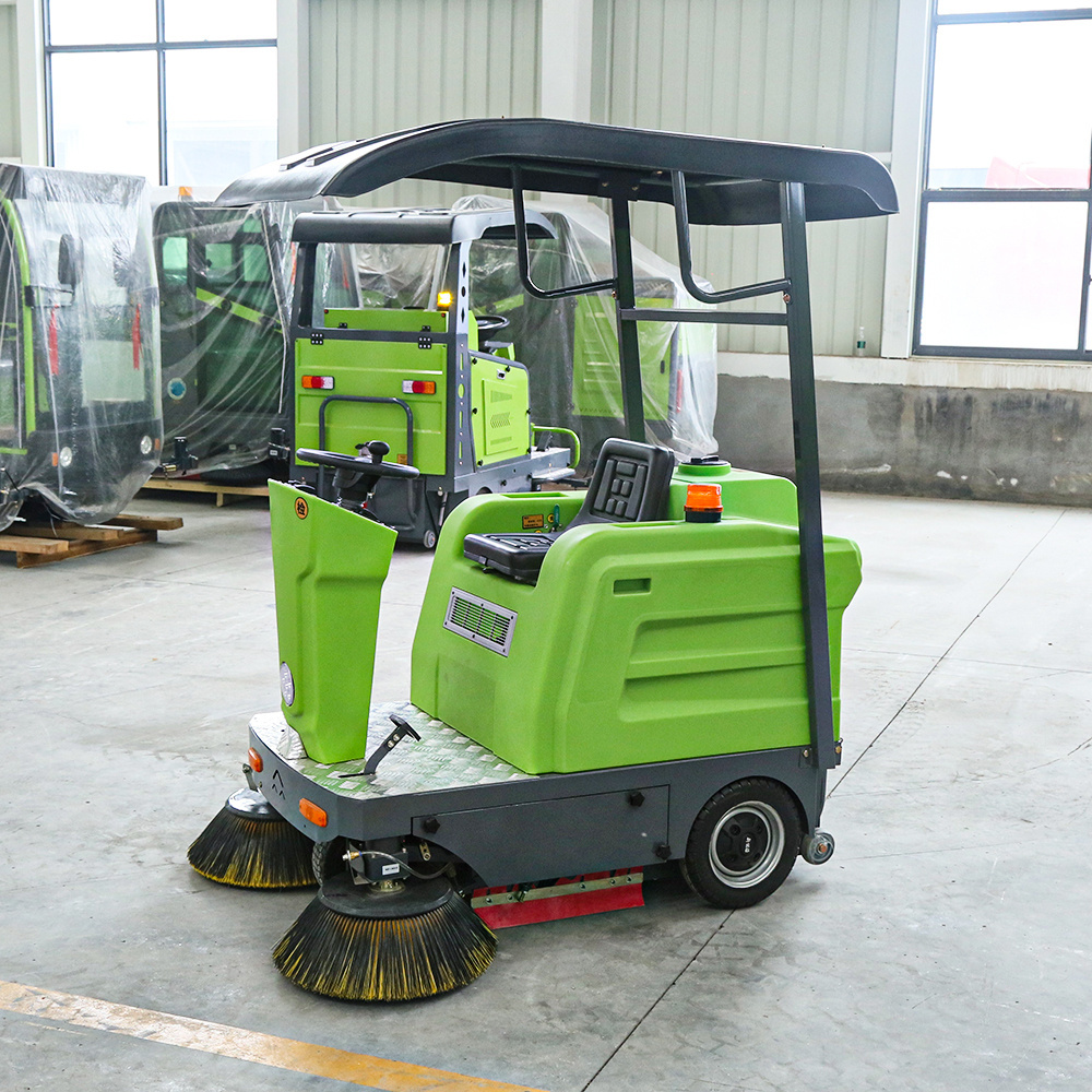 Compact Road Electric Ride On Floor Cleaning Machine Sweeper Machine For Heavy Dirty