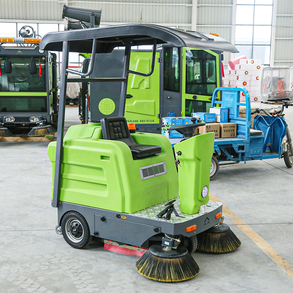 Compact Road Electric Ride On Floor Cleaning Machine Sweeper Machine For Heavy Dirty