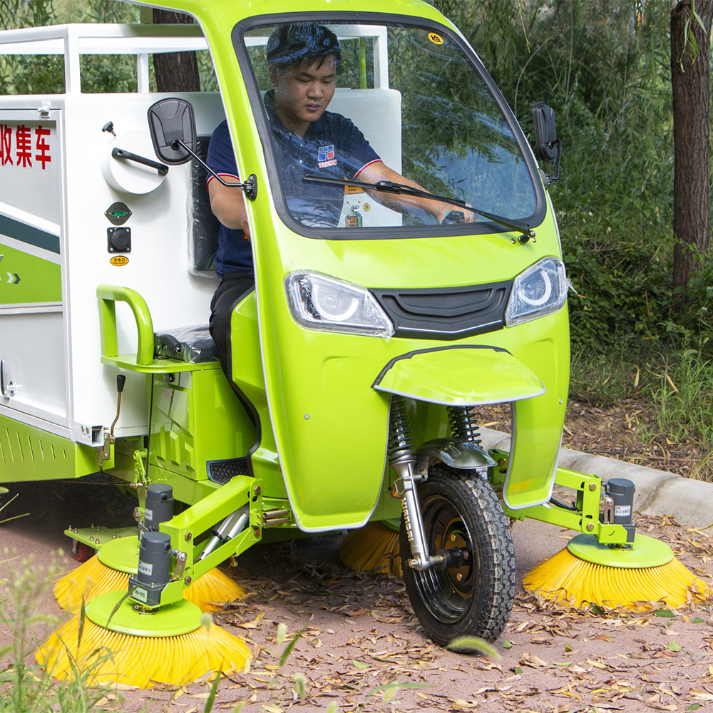 Easy To Operate Ride-On Road Floor Driving 3 Wheel Deciduous Leaf Sweeper