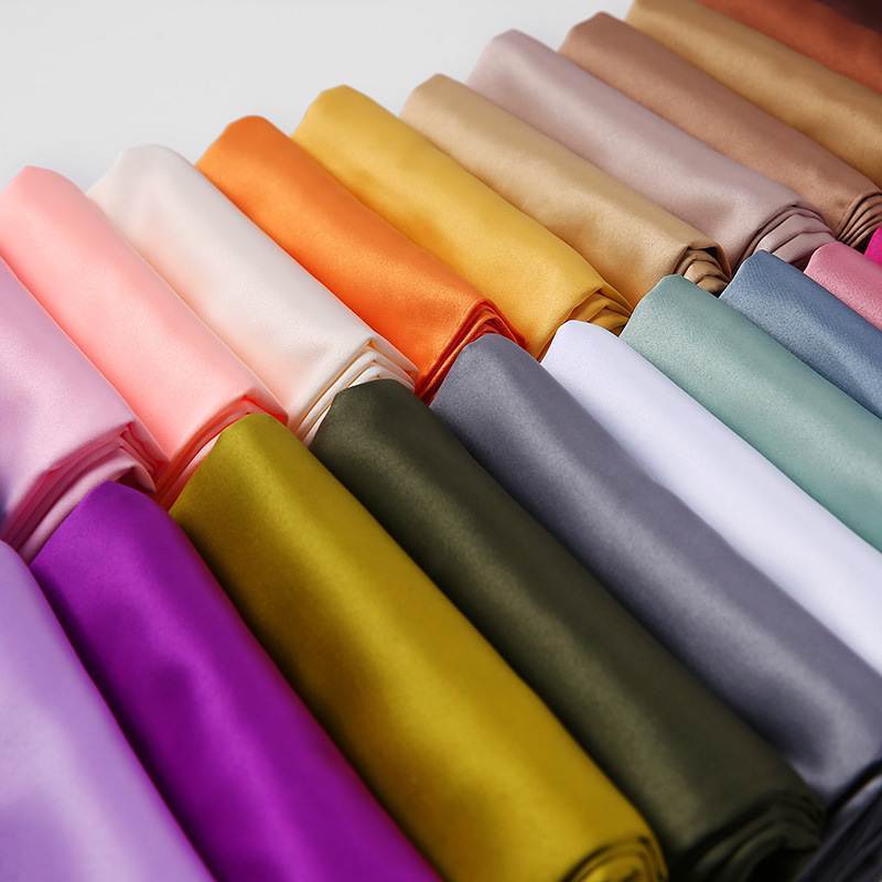 Wholesale 64gsm Microfiber Recycled, Polyester Organza Shinny Liquid Soft Silky Satin Plain Dyed Fabric for Blouses/Dress/