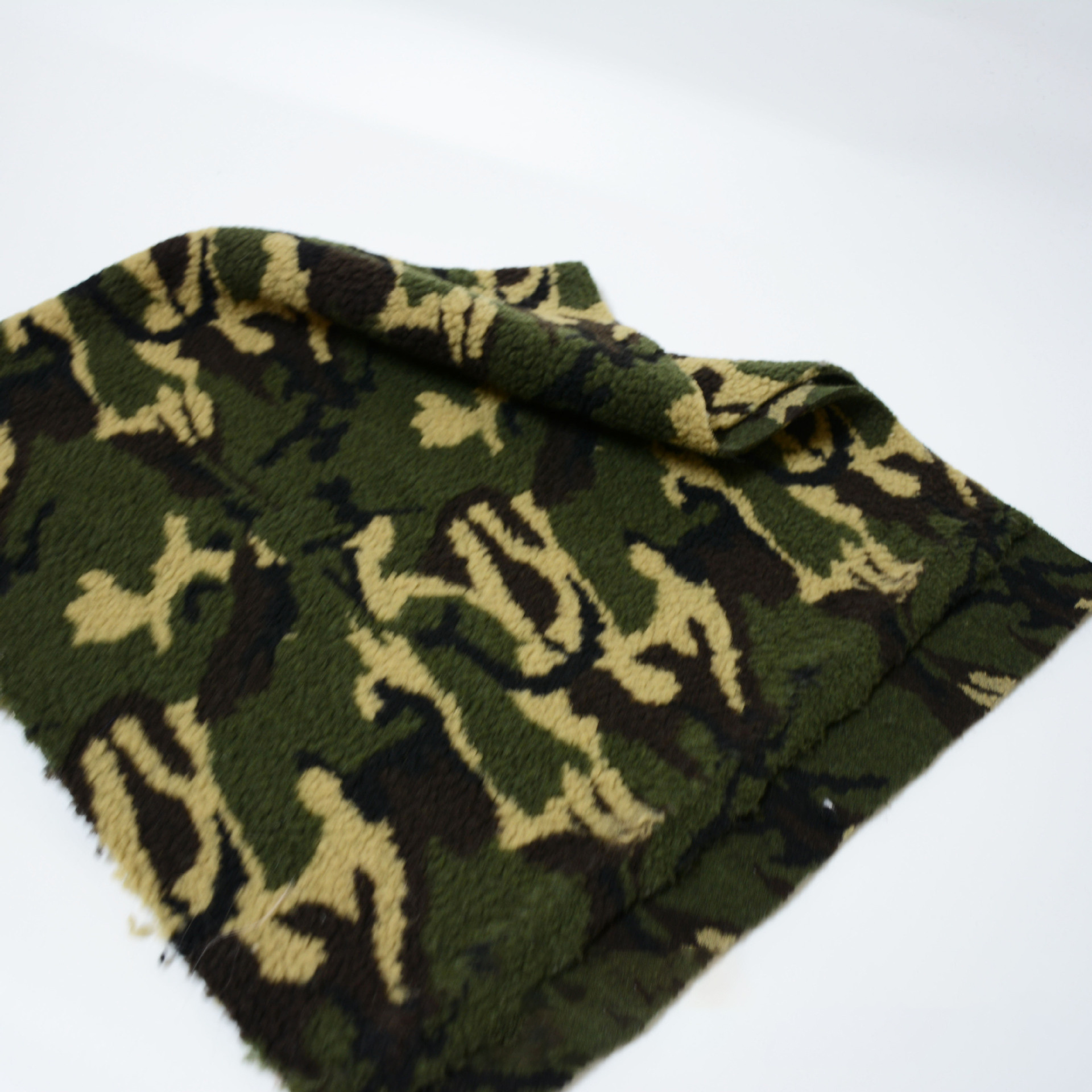 Custom Hot Selling Winter Designer Grey 100%polyester Polar Jacquard Camouflage Fleece Sherpa Fabrics