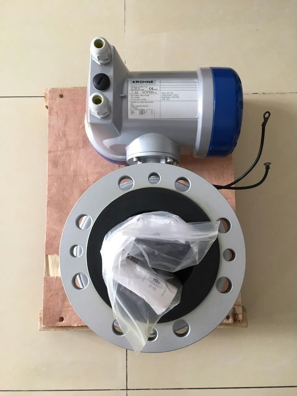 Original and new  Krohne OPTIFLUX 4300 Electromagnetic flow meter