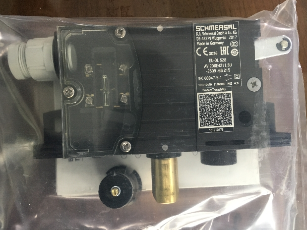 High Quality Germany Schmersal limit switch AVT528