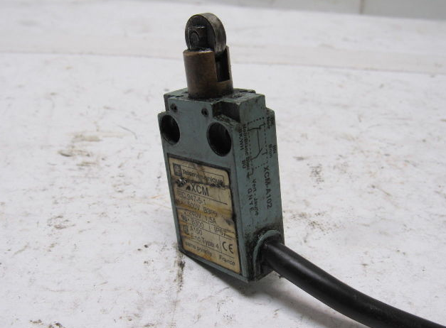 High Quality Germany Schmersal limit switch AVT528