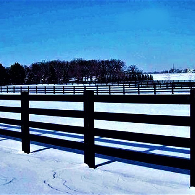 Longjie China Manufacturer Wholesale Black 4 Rails PVC Plastic Vinyl Outdoor Farm Horse Fencing