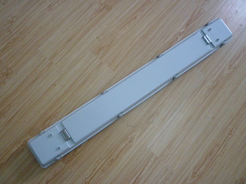 Replacement fluorescent light fixture led plastic cover