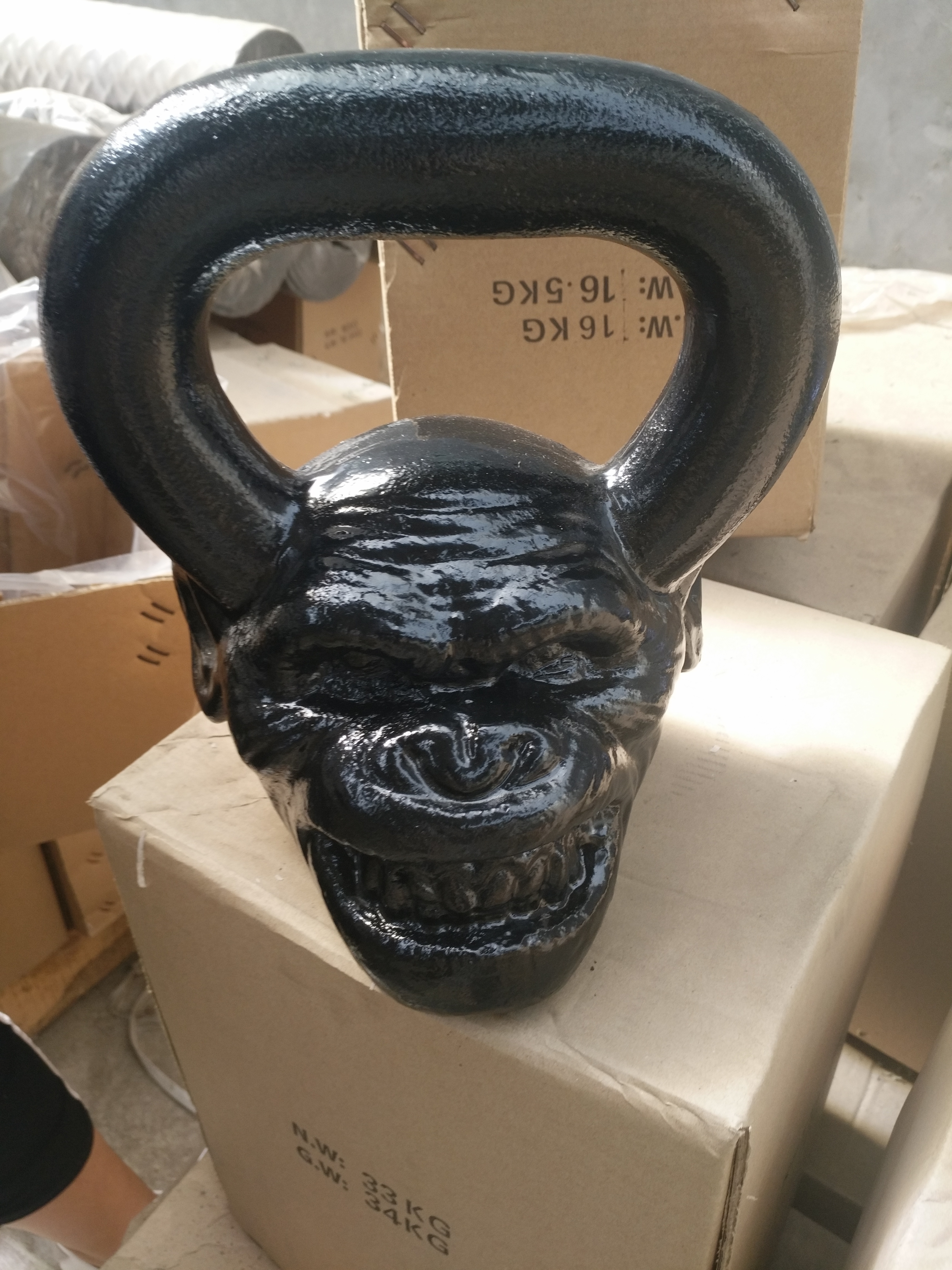 Factory Direct Sale Cast Iron Animal Face Kettlebell Home Gym Fitness Equipment Gorilla Kettlebell In LB Monkey Head Kettlebell