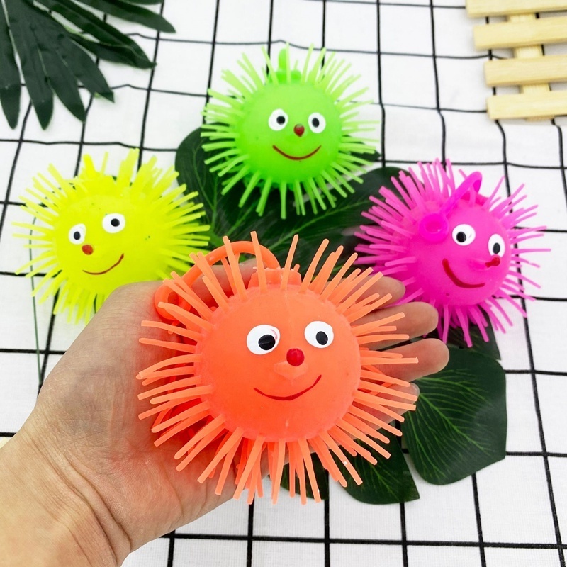 smiling face TPR Fluffy Light LED Ball Animal Nose  Squishy Face Flashing Puffer Balls for kids