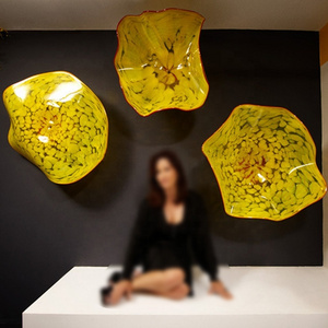 New Design Bold Yellow Large Wall Art Interior Hand Blown Glass Wall Plate Murano Glass Wall Sconce for Living Room