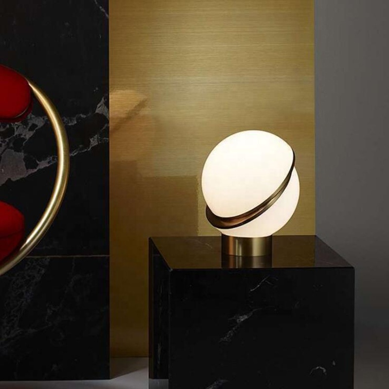 Nordic Hotel Bedroom Decoration Fancy Gold Table Lamp Metal Glass Globe Ball E27 Desk Lamp