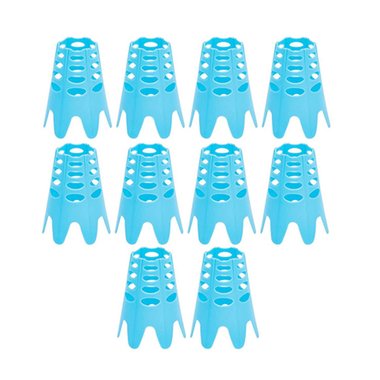 Lightweight and convenient plastic golf base Non resistance golf nails can be reused