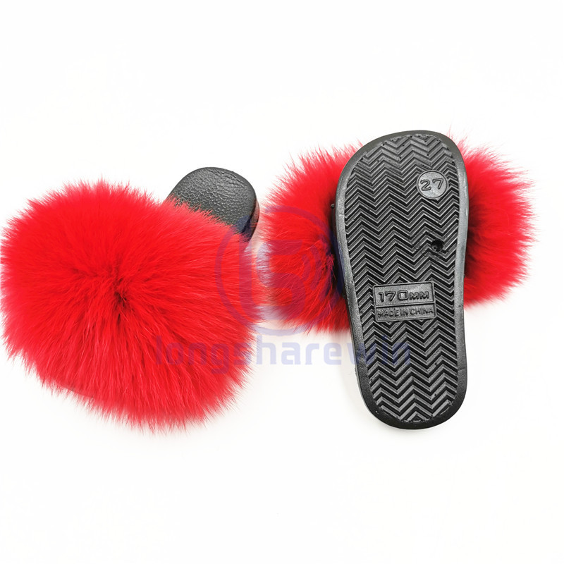 Wholesale 2022 custom colors logo free sample brown fluffy furry real big fox fur  raccoon fur slides slipper for women and kids