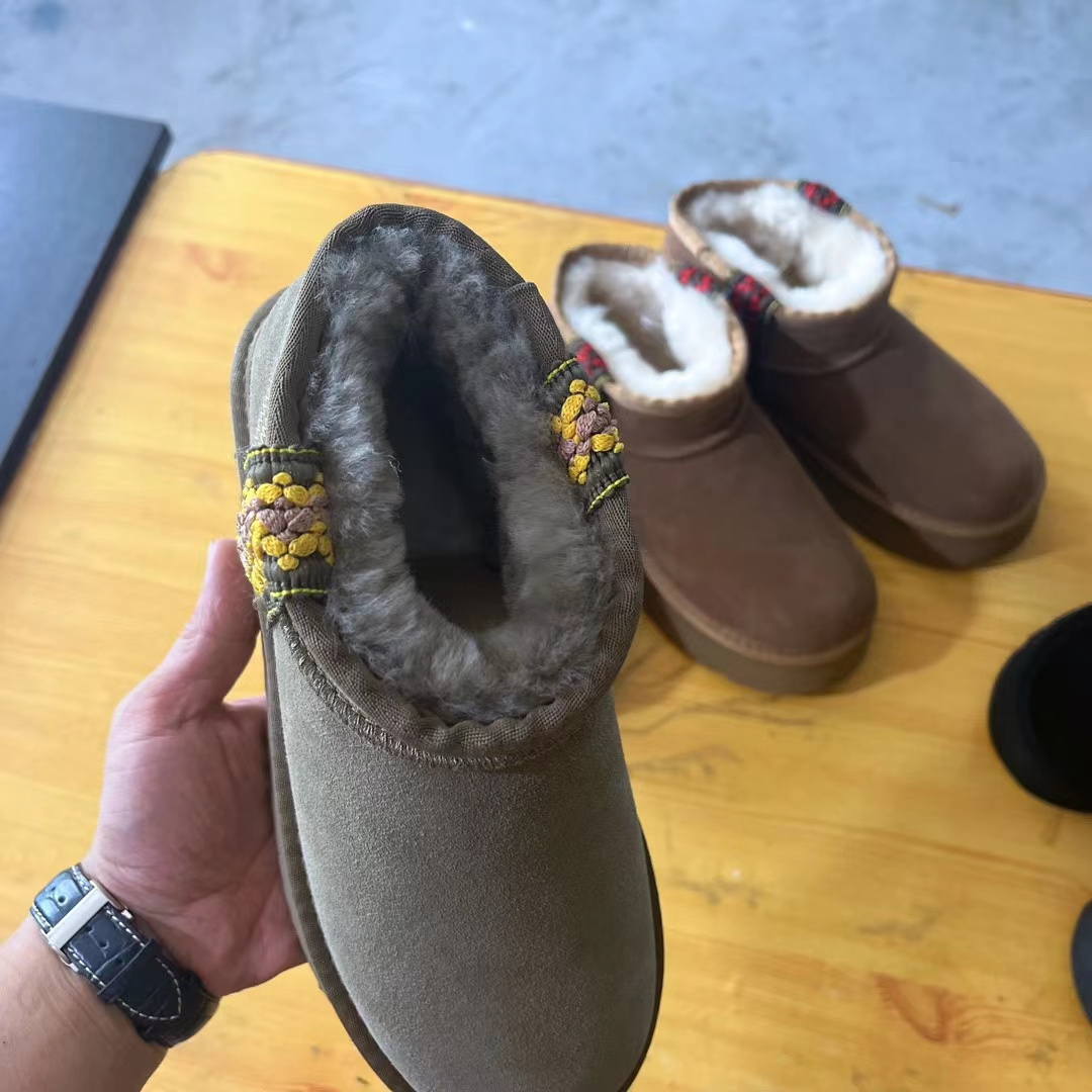 Fashion wholesale Australia sheepskin fur slides women real lamb fur women's shoes plush fluffy wool slipper