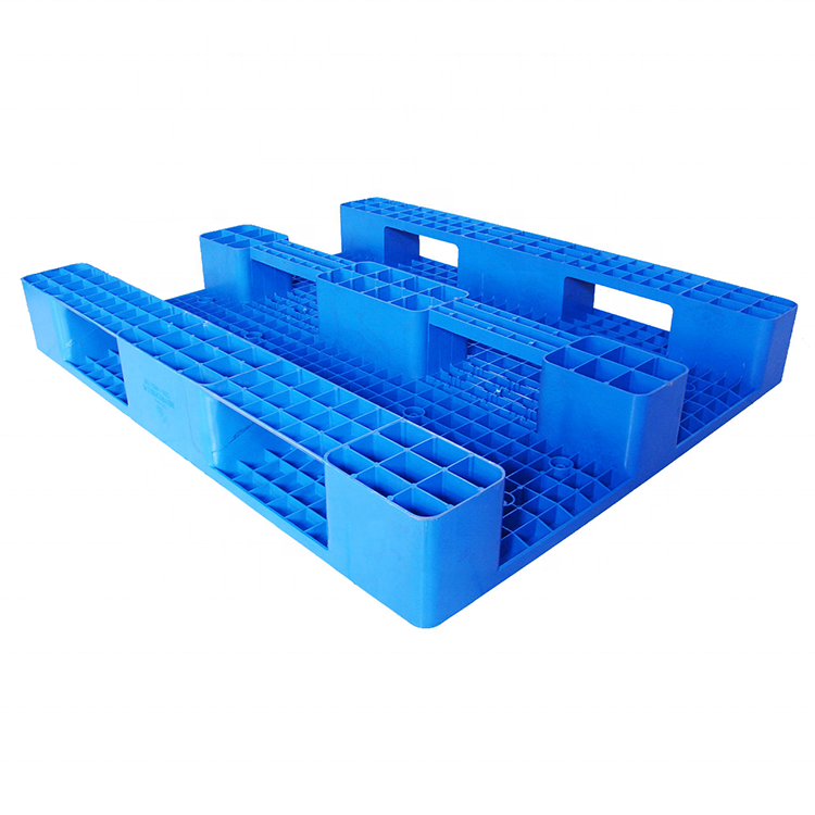 3 Runners 4 Way Entry Flat Top Forklift Hygienic Plastic Pallets Racking For Food Beverages