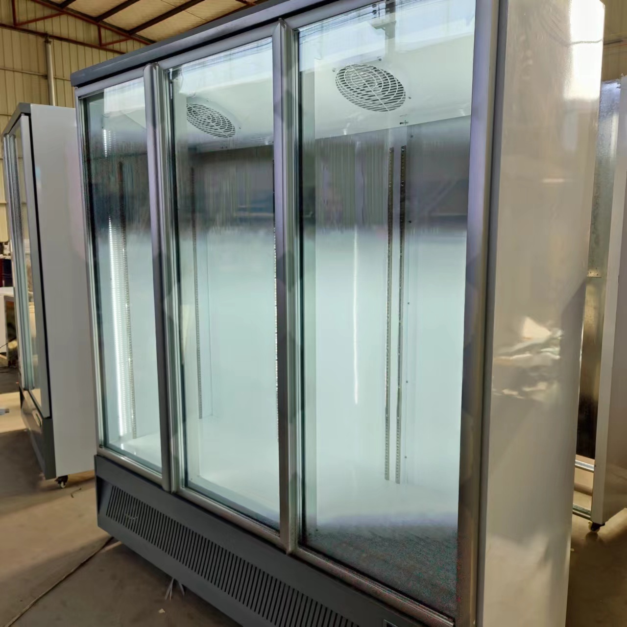 3 Door Supermarket Frameless Glass 1500L Meat Display Upright Freezer for Ice Cream Sea Food Beef