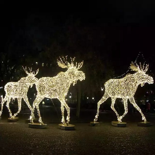 Waterproof high Christmas quality garden led animal string light lighted reindeer for street decoration connectable serial