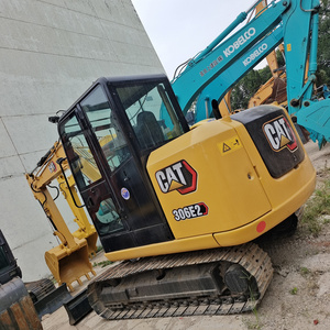 Used Japanese crawler CAT306e2 mini excavator used CAT306 with diesel engine in perfect condition best price on sale cargo truck