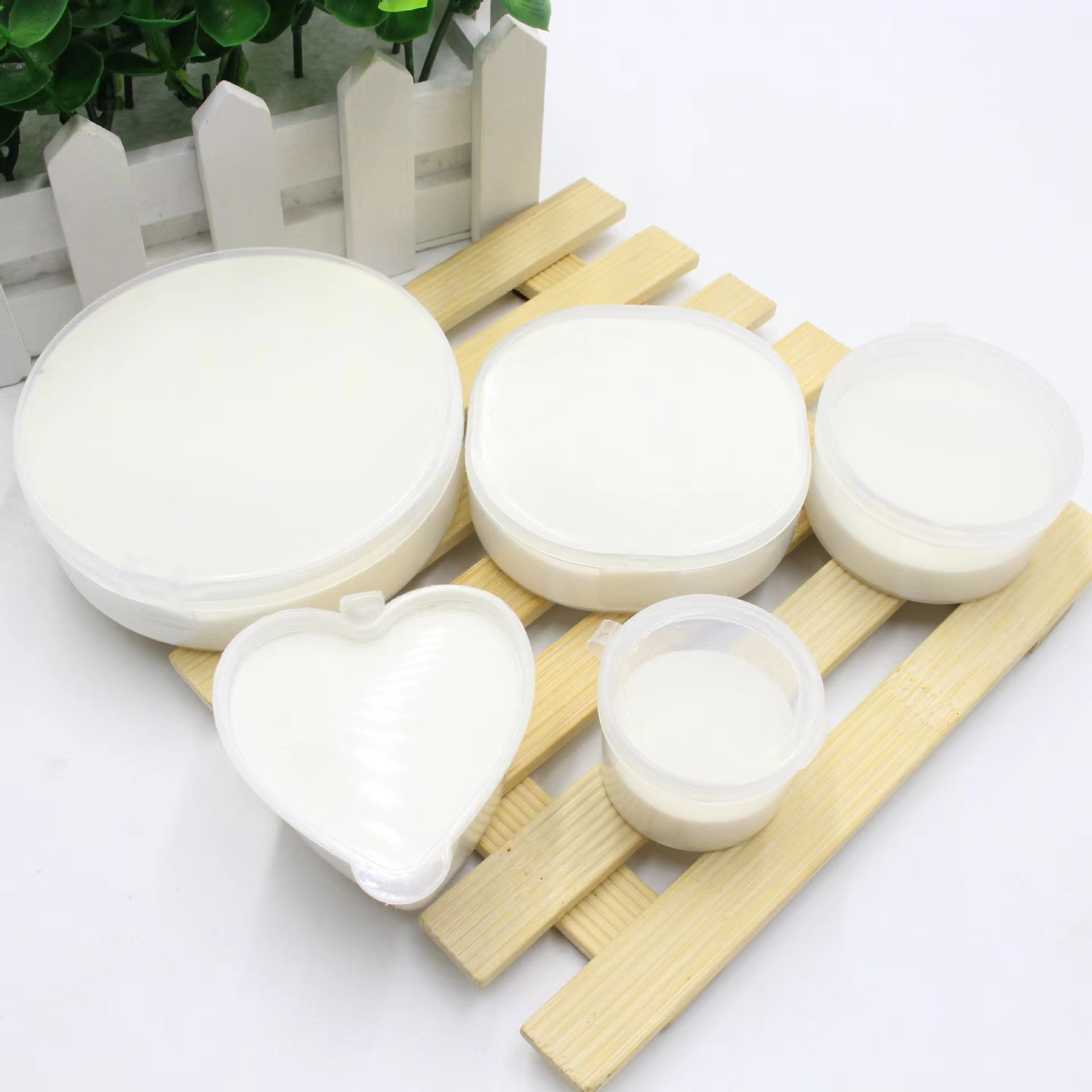 Magic Decorative Snow Power Simulated White Christmas Instant Artificial Super Absorbent Polymer Snow White Powder