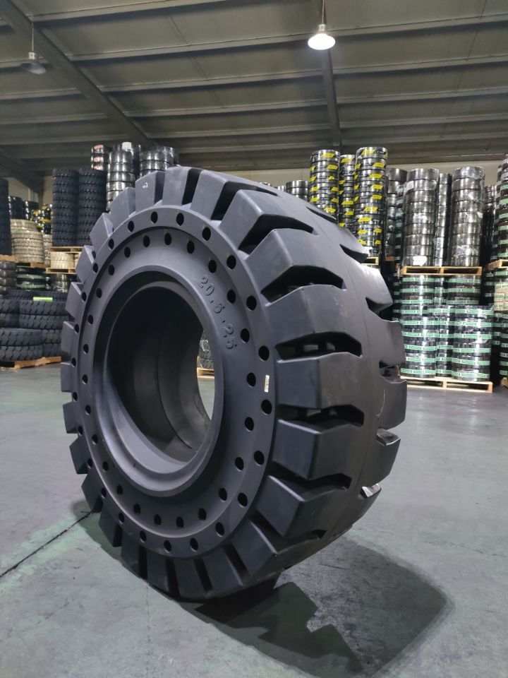 Wholesale 20.5-25 solid Industrial Skid Steer Loader OTR Tire Press-on Aviation Trailer Tires