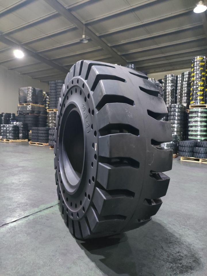 Solid wheel loader tire 17.5-25 20.5-25 big tyre for wheel loader crane loader steel plant mining ground