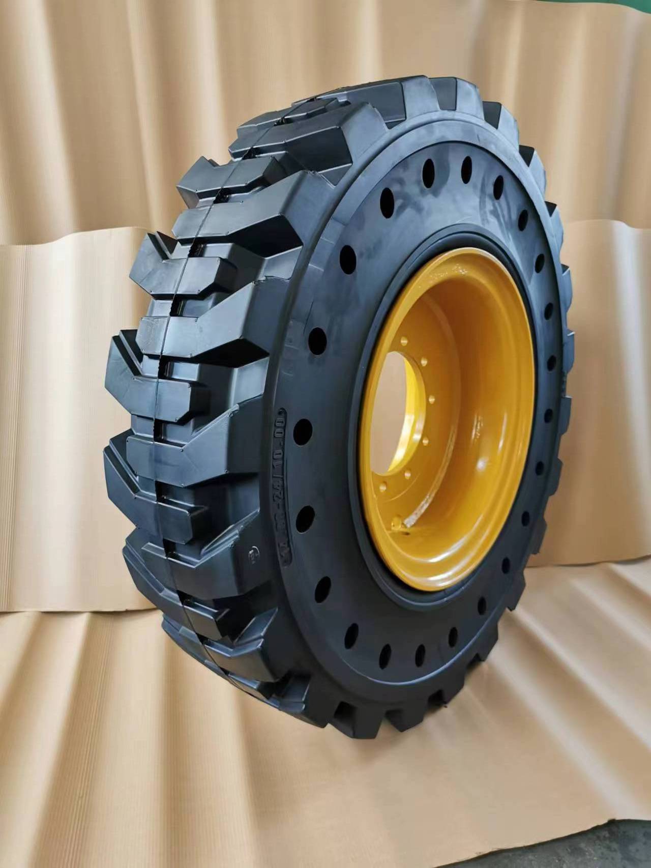 skid steer backhoe loader solid rubber tyre 13.00-24 telehandler tyre 1300x24