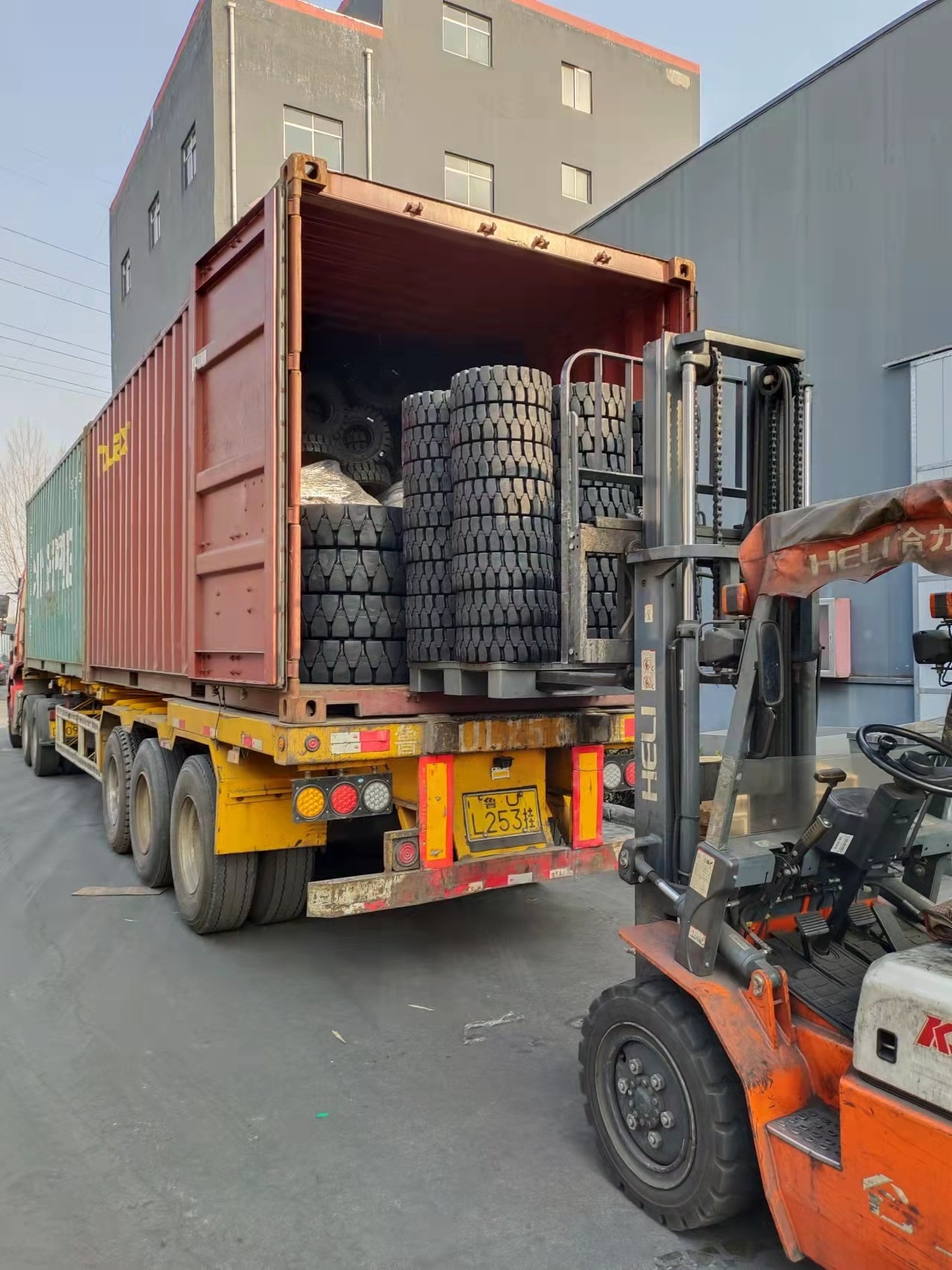 Puncture proof forklift solid rubber tyre 7.00-12 700 12 Industrial Solid Tires From Chinese Best Manufacture