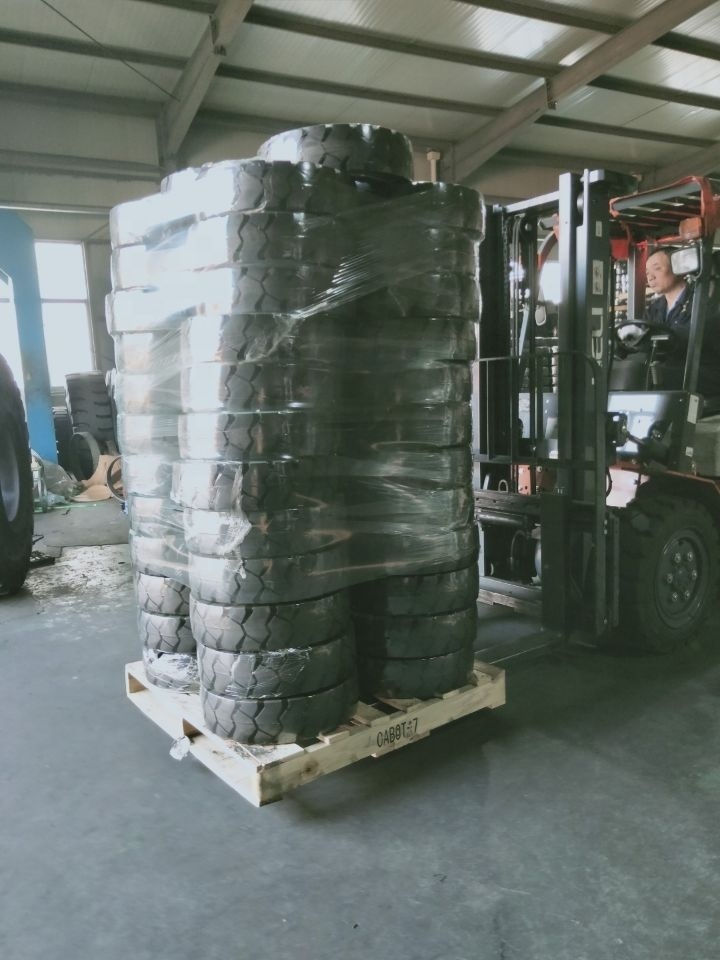 Industrial tires Pneumatic Press on Forklift Solid Tire 250-15 Tyres