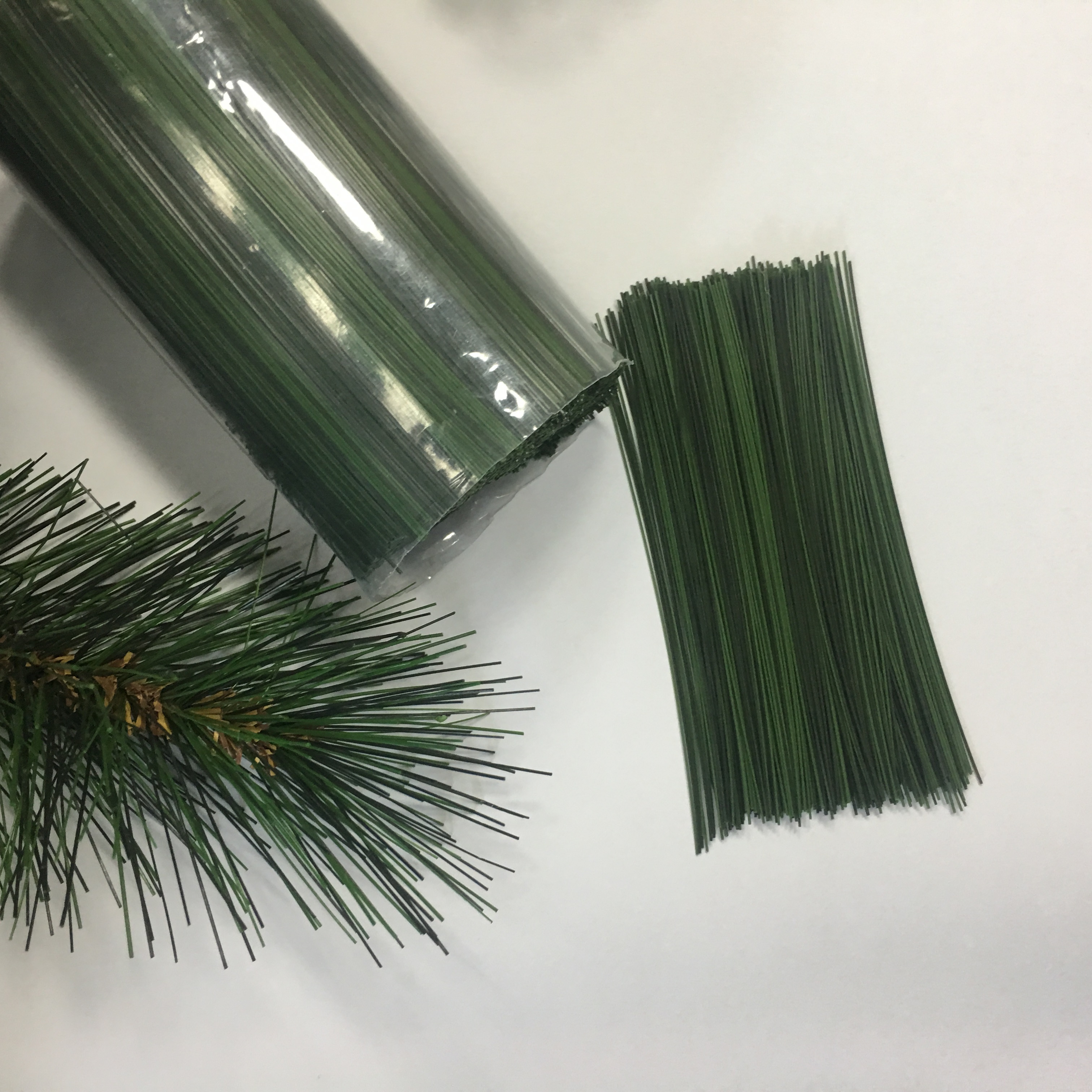 Plastic Artificial Pine Needles Pine Branches for Christmas Decoration