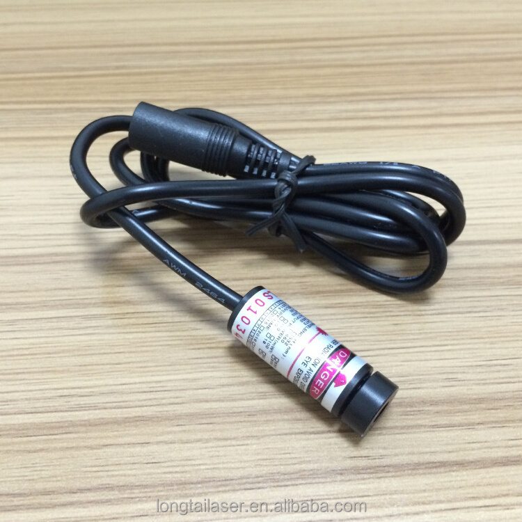 Red light pointer for laser machine positioning auto focusing