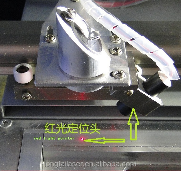 Red light pointer for laser machine positioning auto focusing