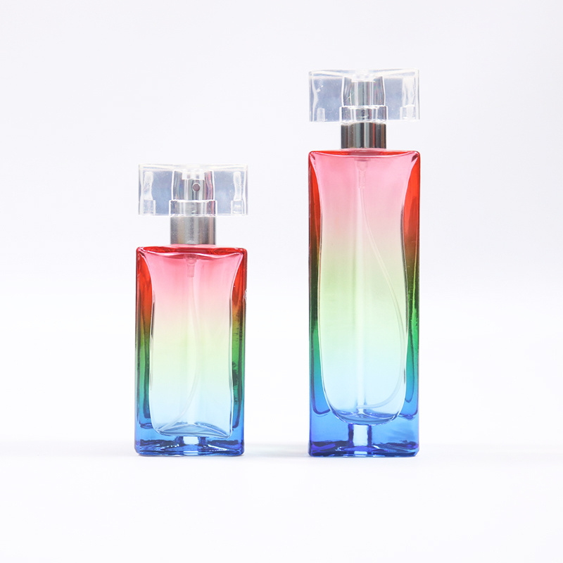 Factory Wholesale 30ml & 50ml Triangle Spray Glass Perfume Bottle with Acrylic Lid Empty Cosmetic Packaging