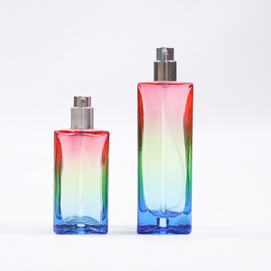 Factory Wholesale 30ml & 50ml Triangle Spray Glass Perfume Bottle with Acrylic Lid Empty Cosmetic Packaging