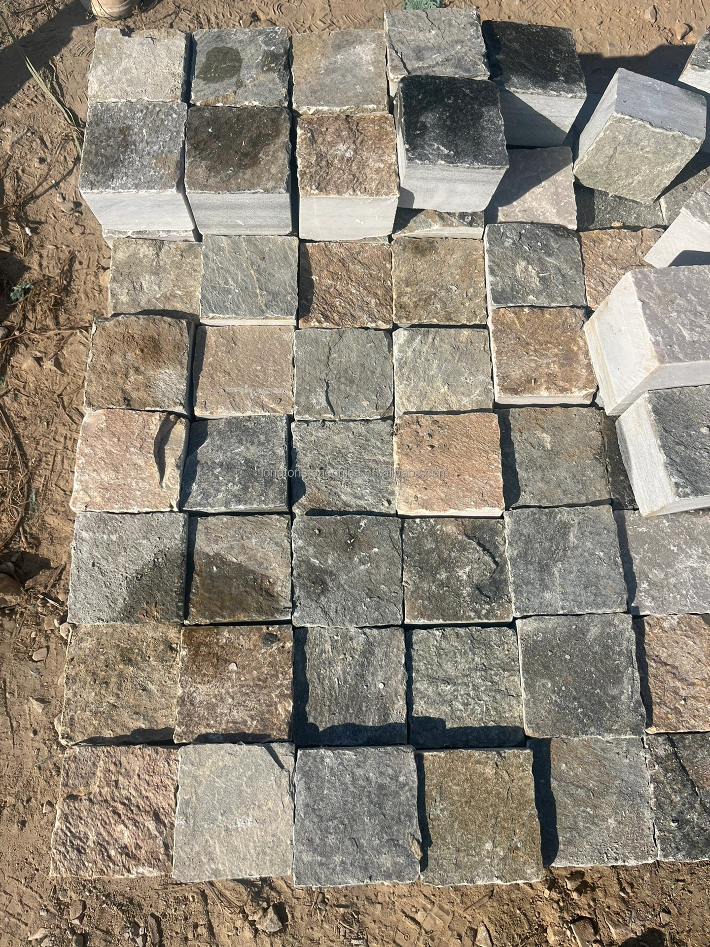 Natural Cobble Stone Light Grey Black Cobblestone Cube Brick Outdoor Driveaway Walkway Paving Stone Garden Landscaping Stone