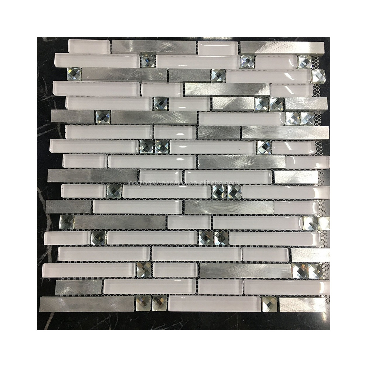 Super White Glass Aluminium Metal Strip Tiles Blends Diamond Mirror Glass Mosaic Tile