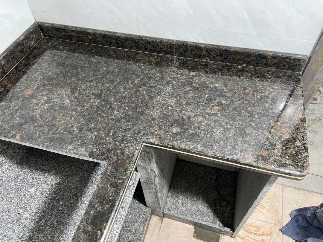 Prefab Black Gold Granite Slabs Customized Granite Kitchen Countertop Vanity Table Top Granite Countertop for Hotel Project