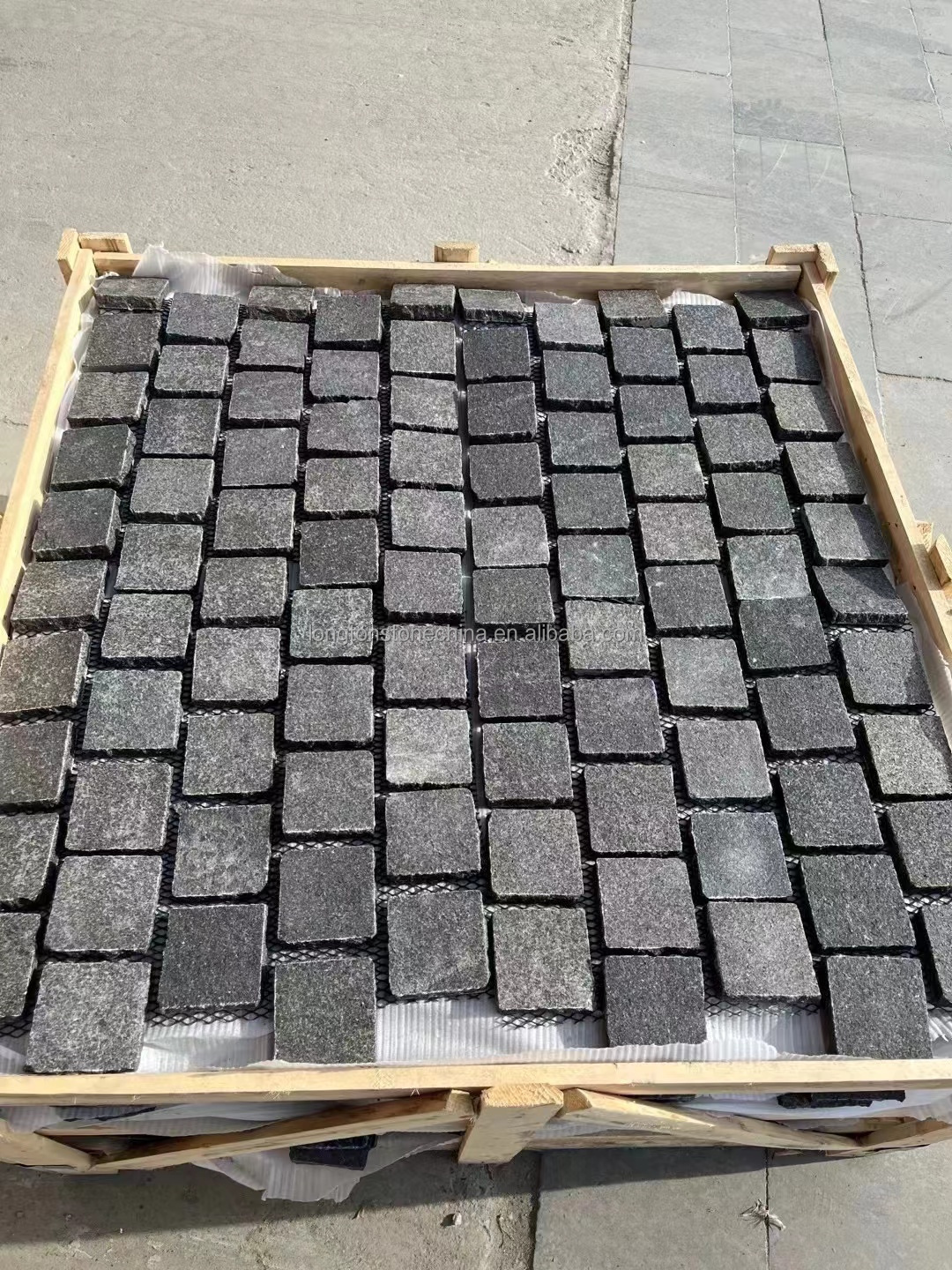 Natural Cobble Stone Light Grey Black Cobblestone Cube Brick Outdoor Driveaway Walkway Paving Stone Garden Landscaping Stone