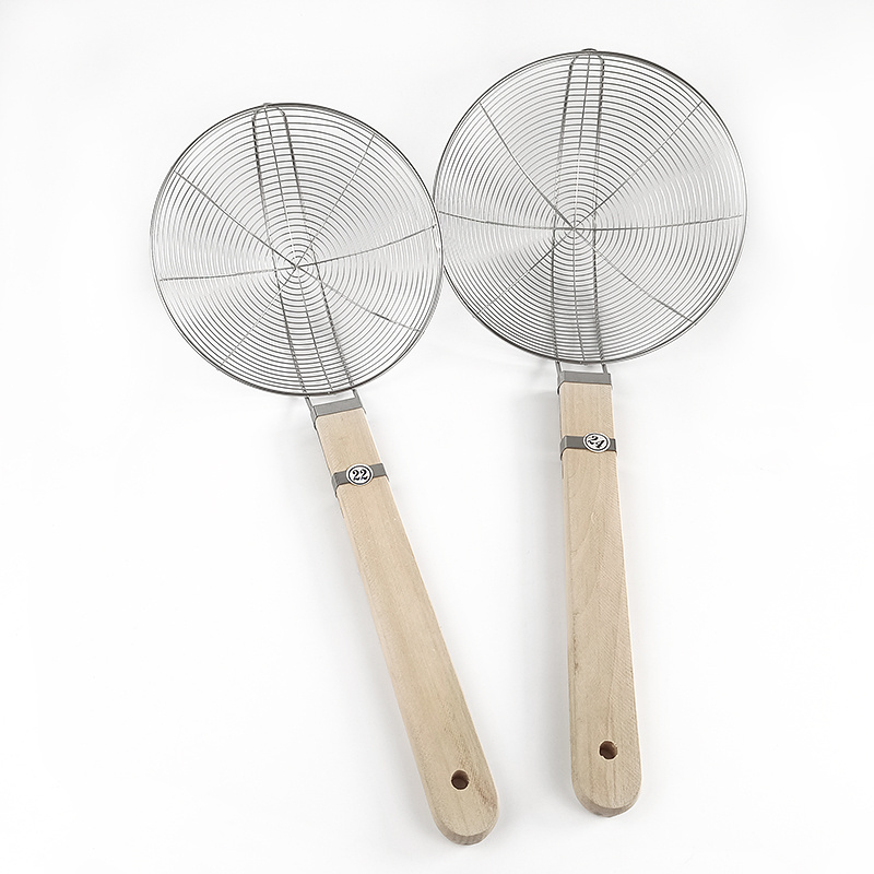 Stainless Steel Strainer Ladle Reinforced Three Layer Wire Mesh Skimmer Spider Strainer With Wood Handle