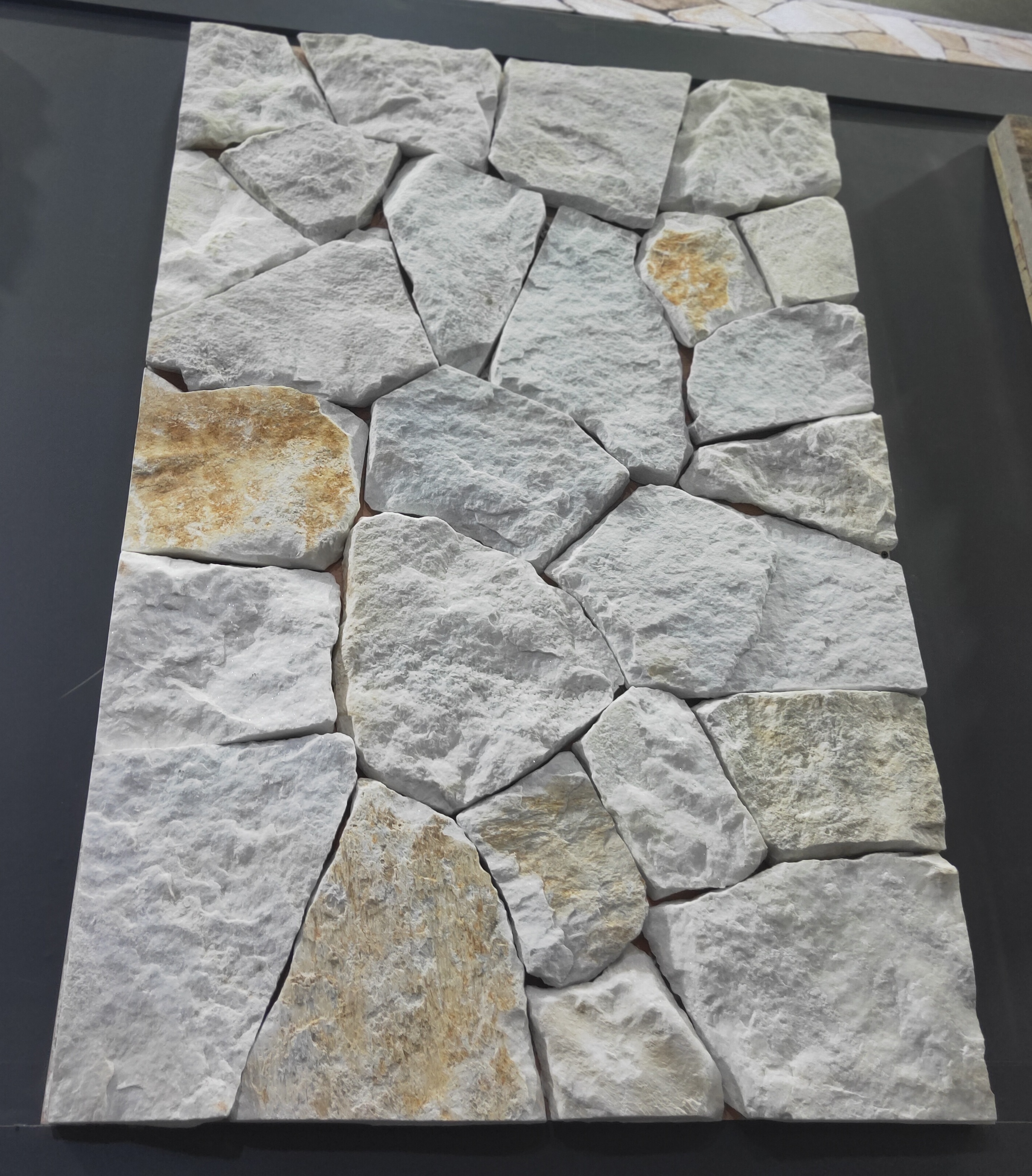 Natural crazy loose random white sandstone stone wall cladding