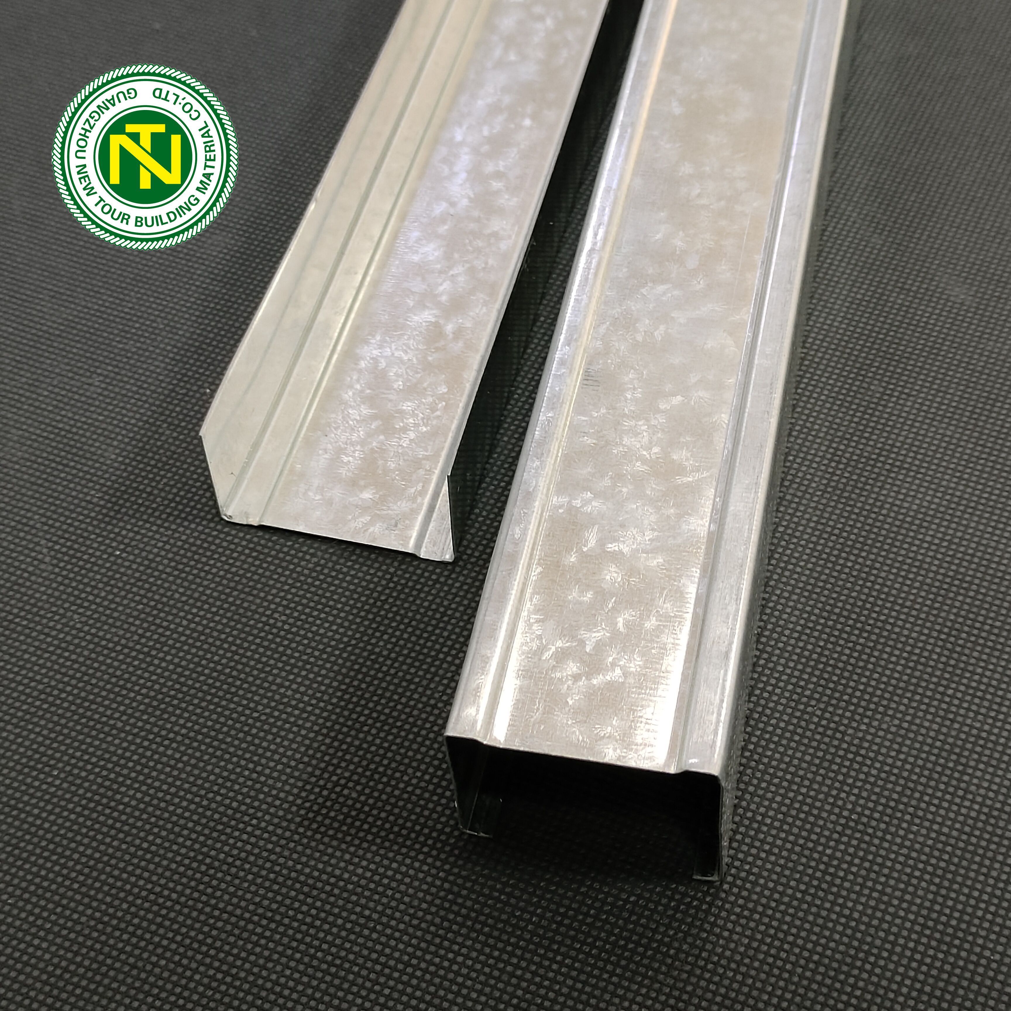 China best quality  gauge metal 10 ft studs light drywall  steel building material for ceiling tile and drywall studs