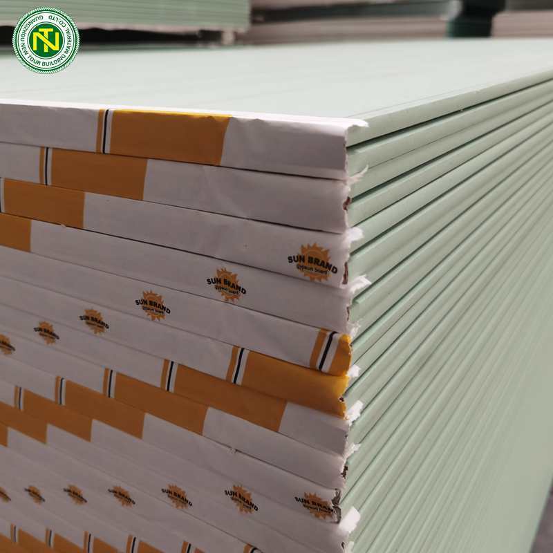 Foshan/guangzhou  factory 9.5MM / 12MM  Standard/Waterproof/Fireproof Gypsum Board/ Plasterboard/ Drywall ceiling decoration