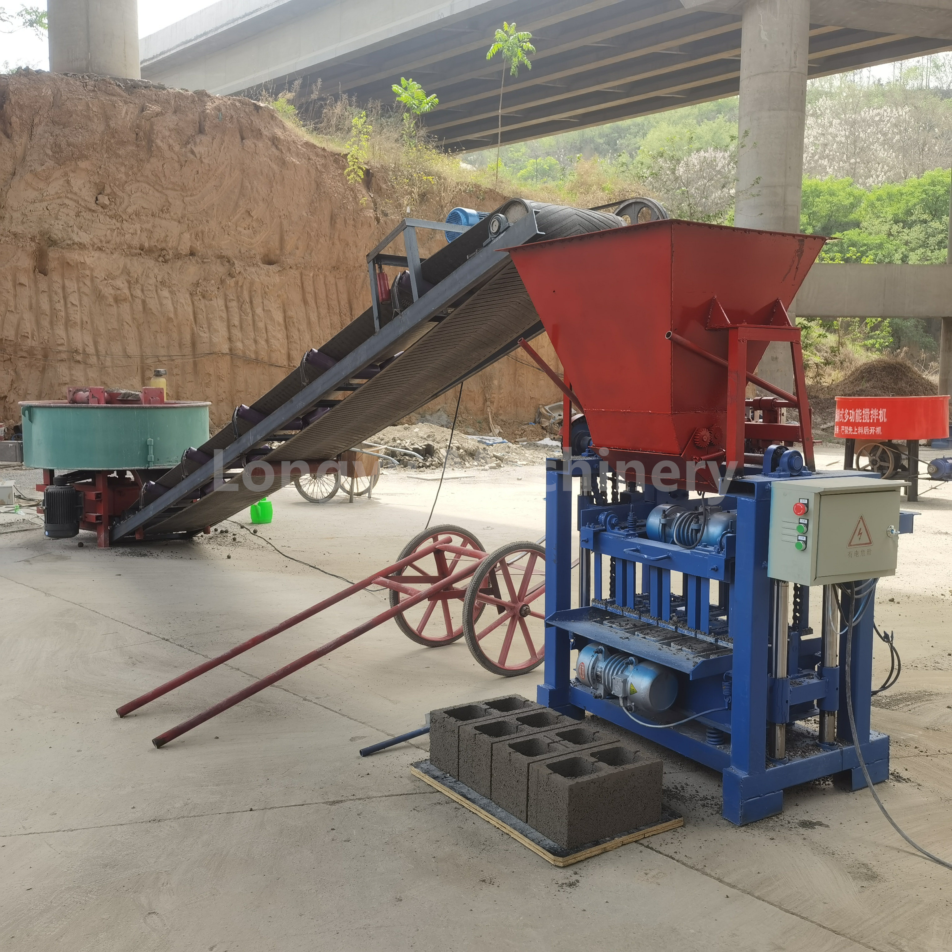 4-35 type mobile brick making machine hydraulic steel bar cushion block machine slag coal gangue brick making machine