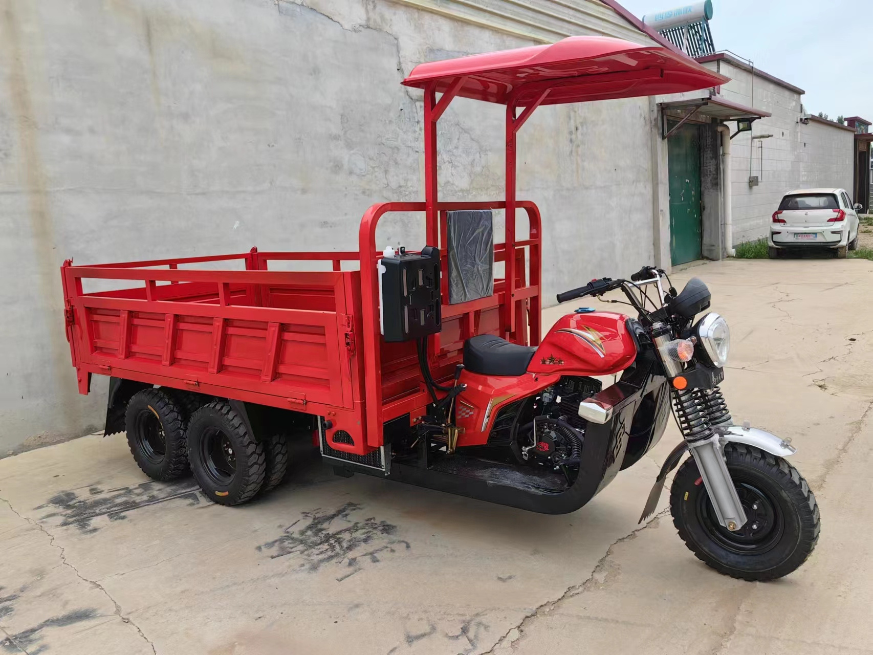 China Manufacturer Factory Trike Tuk Tuk Three Wheels 200cc 300cc Gasoline Price Cargo Tricycle Motorcycle