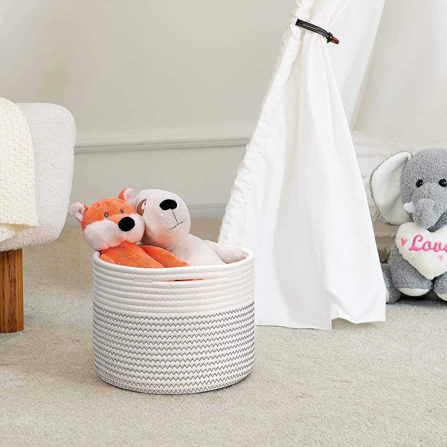 Small Rope Basket Round Woven Storage Cute Dog Toy Cotton Baby Nursery Hamper Shelf Decorative Bin for Keys Gift