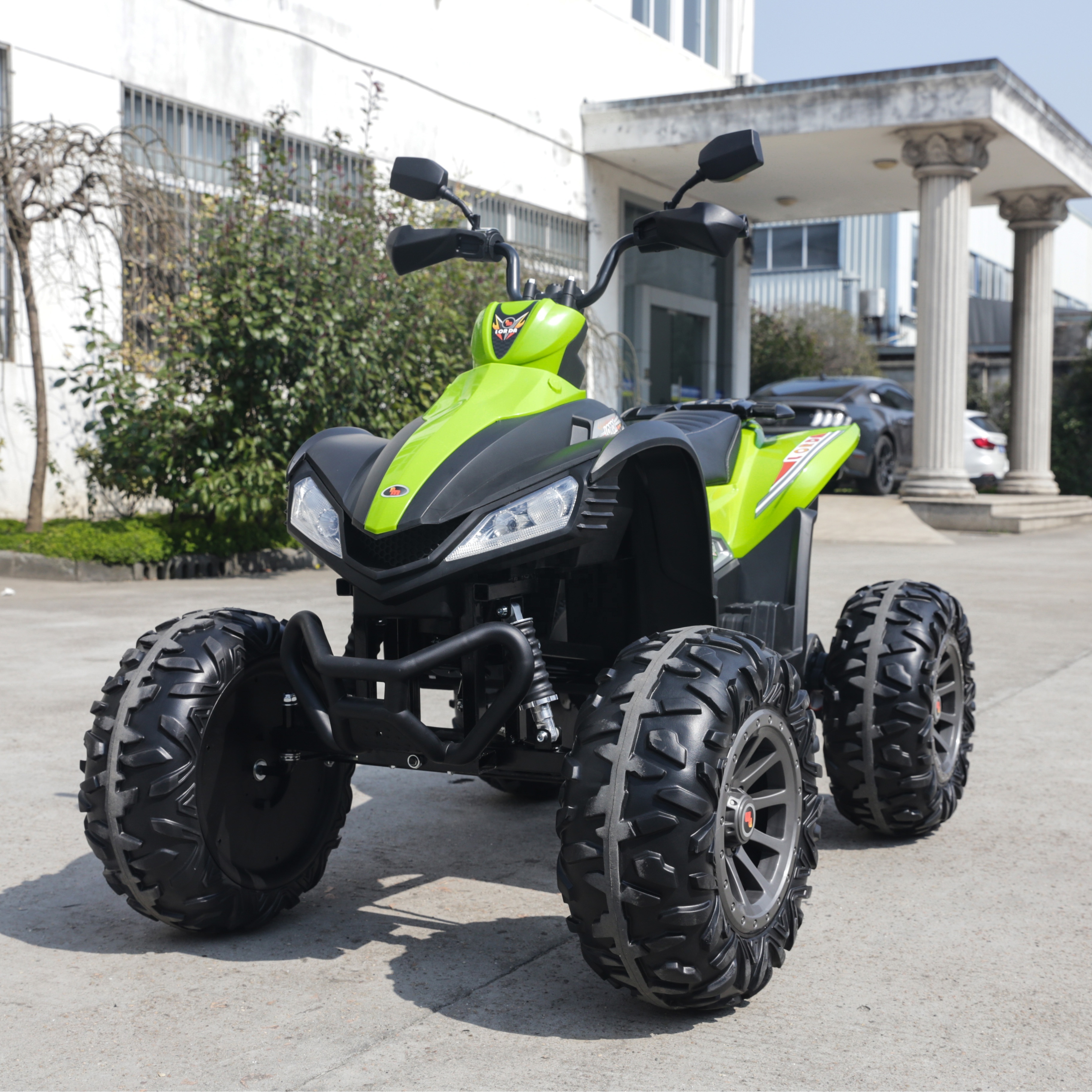 2022 New Arrival Battery Powered Electric 4 wheeler 4x4 ride on atv quad bikes cars for kids 24V