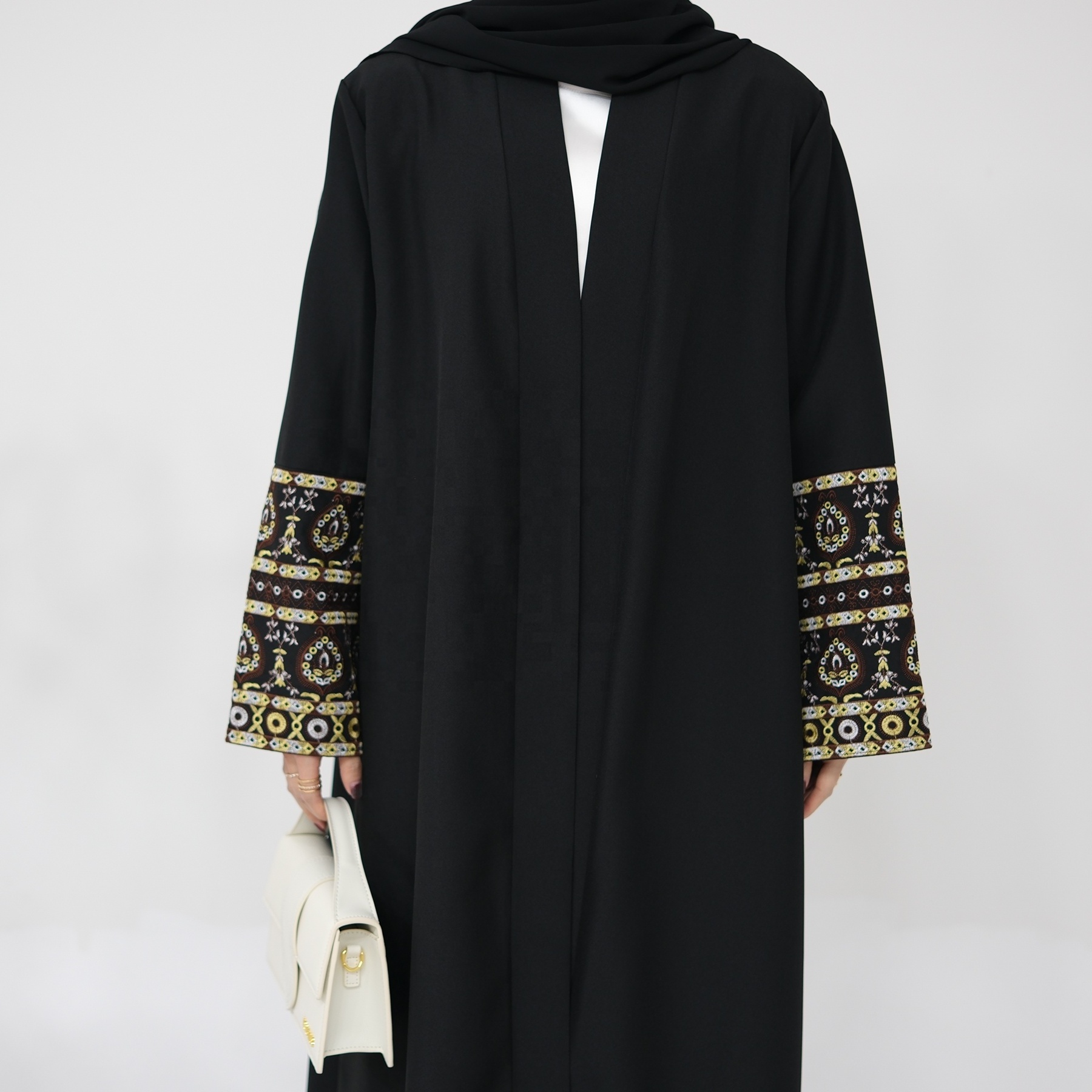 2024 Loriya Abaya Eid Ramadan Islamic Clothing Cardigan Abaya Dubai Modest Embroidery Sleeve Design Black Abaya Wholesale