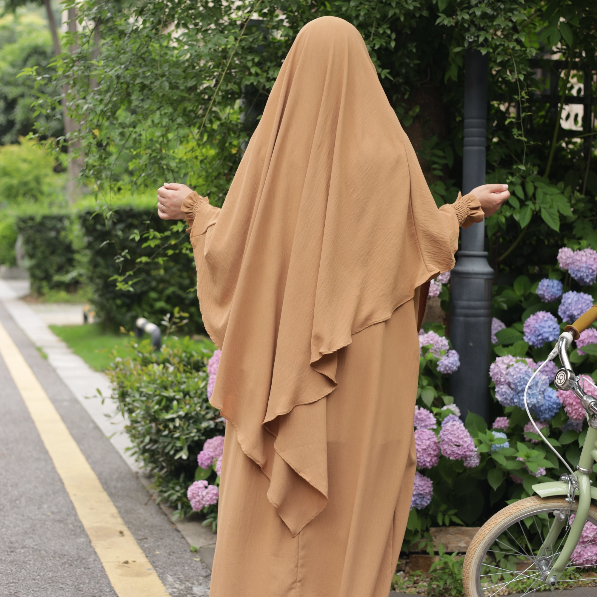 2023 Loriya Fashion New Arrival One Layer Flowy Khimar Women Muslim Long Hijab Dress Top Jilbab Abaya Maxi Khimar