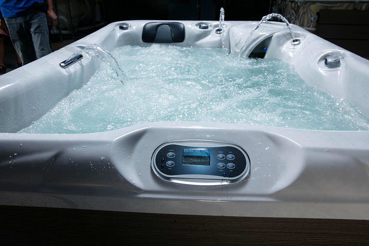 Luxury Garden USA Acrylic Whirlpool Massage Balboa Swim Spa Pool Outdoor