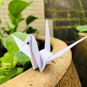 100PCS Premade White Origami Paper Cranes for Wedding Party Decoration Folded DIY Bird Garlands Peace Dove Origami Bird Streamer