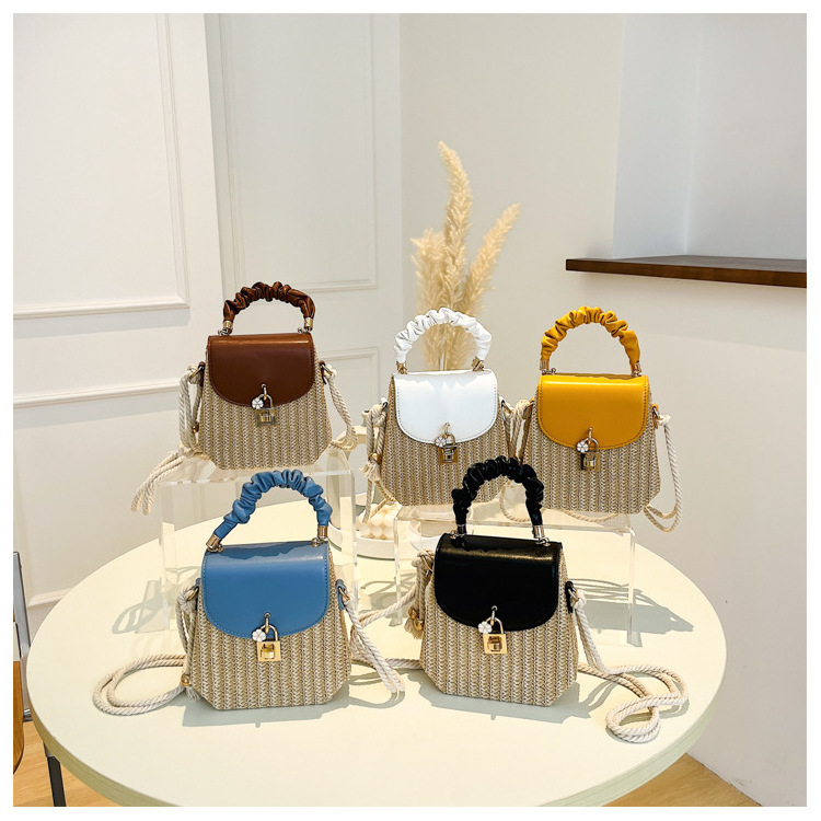 2024 Trendy Woven Lady Straw Mobile Phone Crossbody Handbag Women PU Flap Small Square Shoulder Bag with Lock